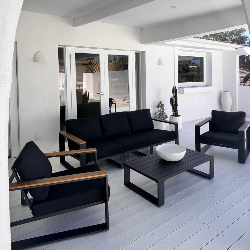 Outdoor Sofas & Lounge Sets: 5 Seater Grandeur Lounge Suite  White
