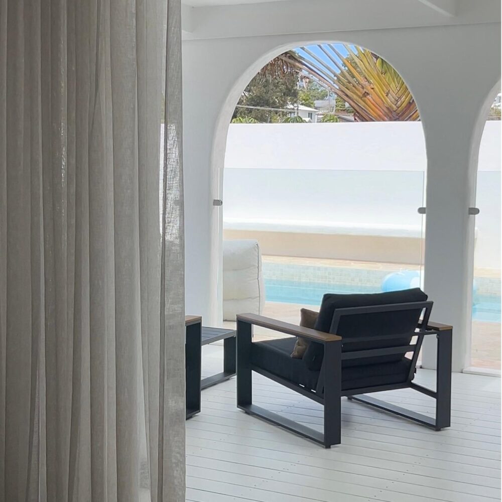 Outdoor Sofas & Lounge Sets: 5 Seater Grandeur Lounge Suite  White
