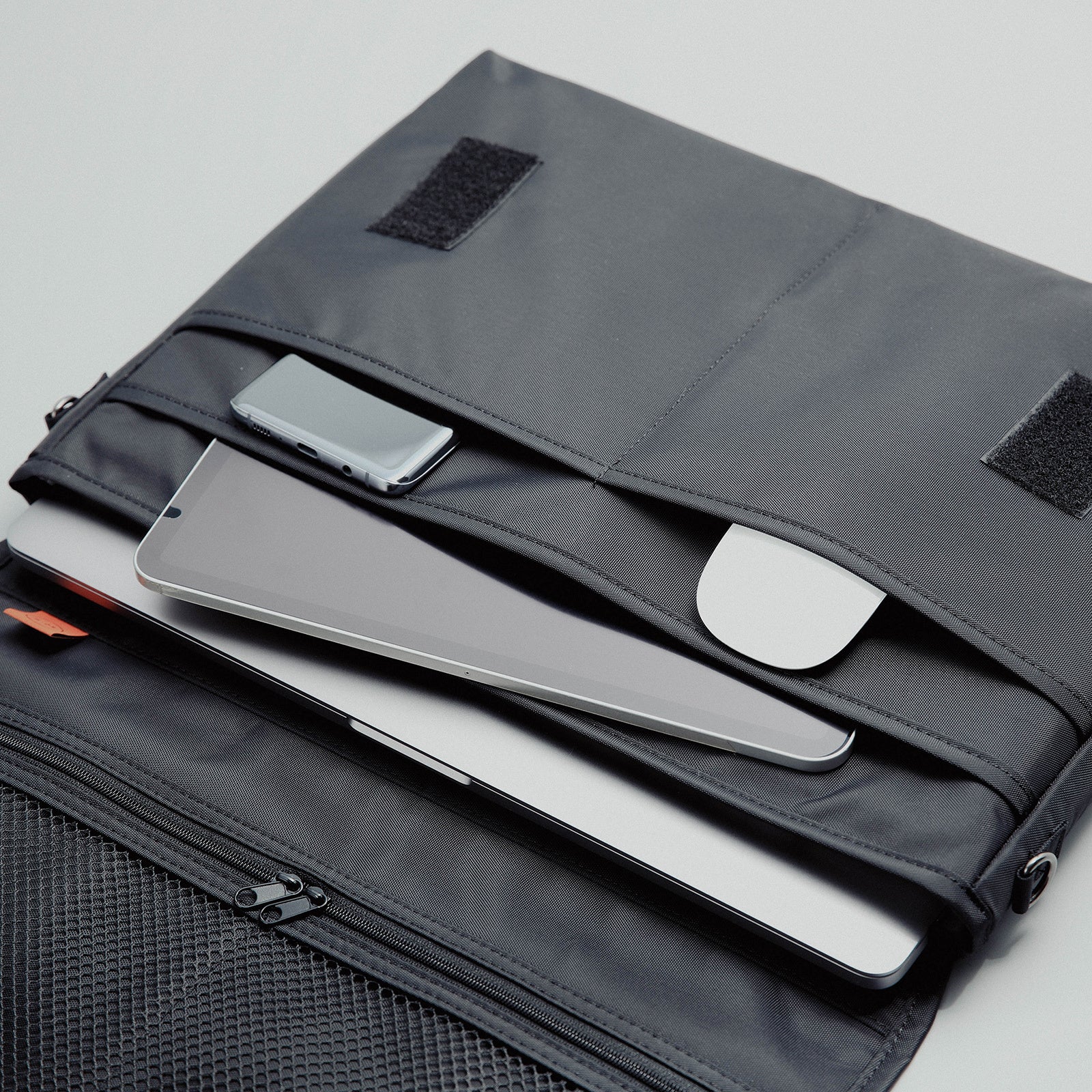 Tablets & Cases: 15.6/16 inch Laptop Sleeve Padded Shoulder Bag Travel Carry Case LATO BLACK