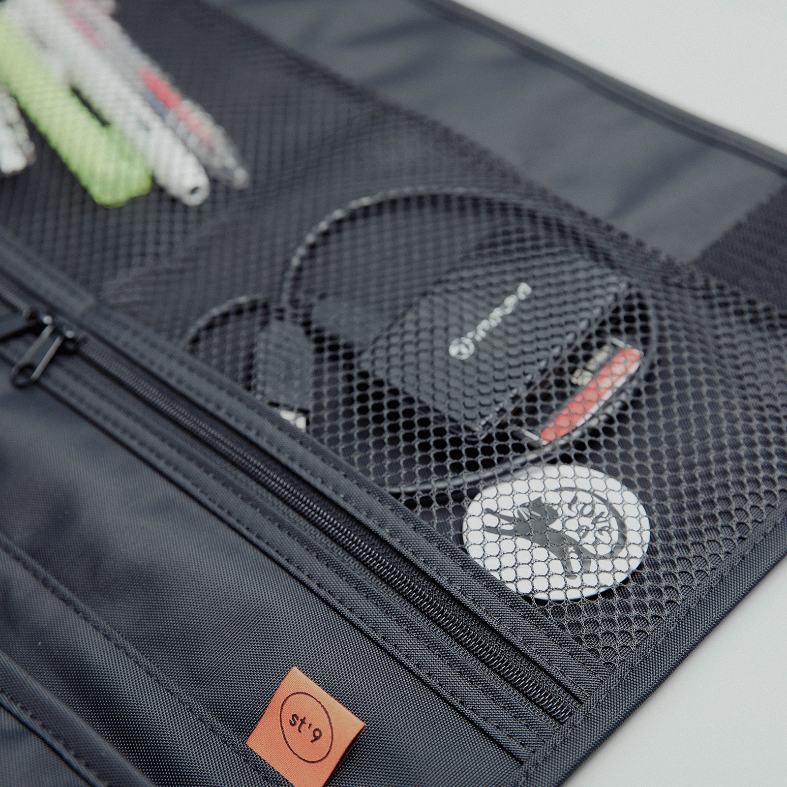 Tablets & Cases: 15.6/16 inch Laptop Sleeve Padded Shoulder Bag Travel Carry Case LATO BLACK