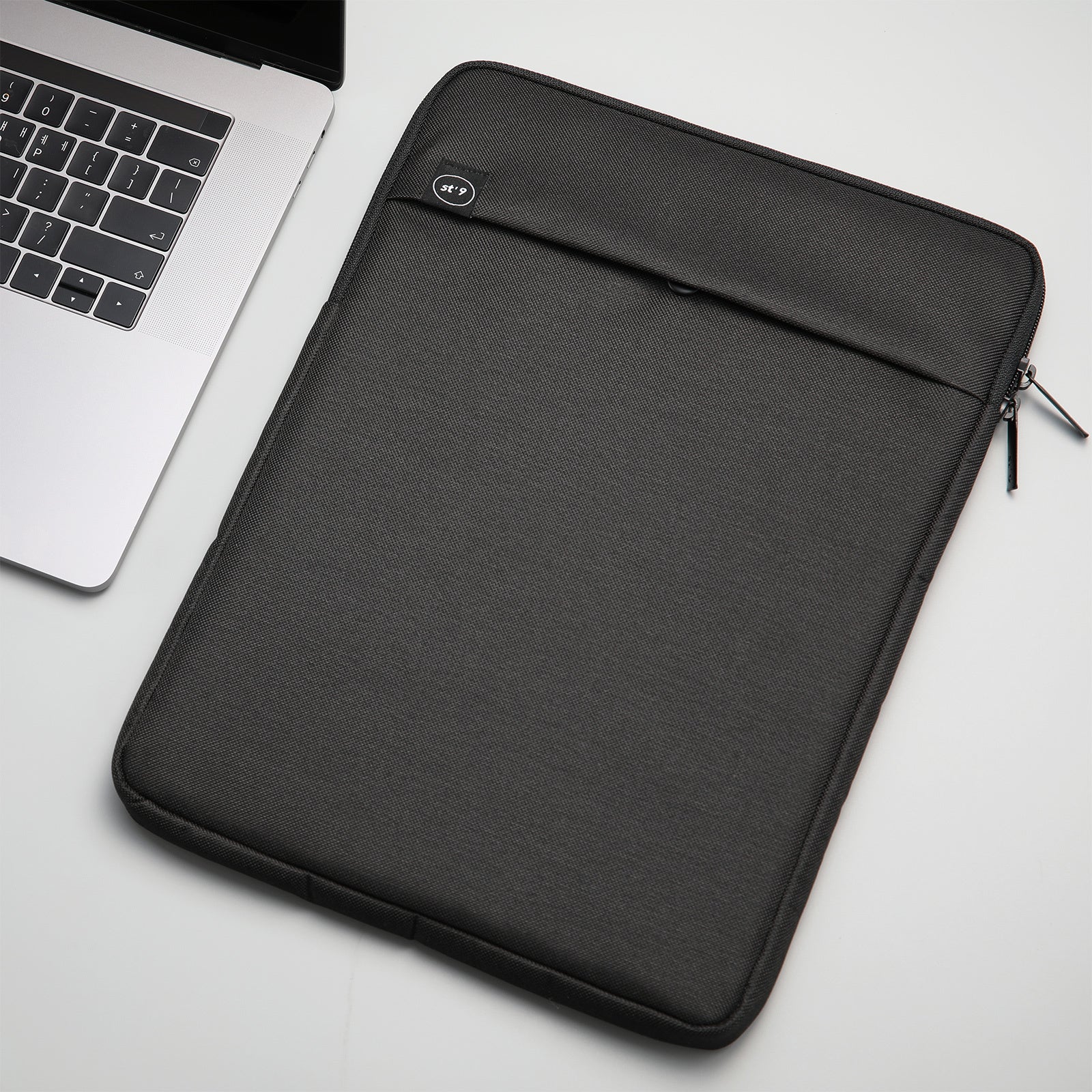 Tablets & Cases: 15 inch Laptop Sleeve Padded Travel Carry Case Bag L size LUKE BLACK