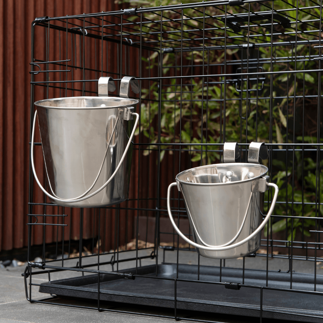 Dog Bowls, Feeders & Waterers: YES4PETS 2.8L Stainless Steel Pet Parrot Feeder Dog Cat Bowl Water Bowls Flat Sided Bucket with Riveted Hooks
