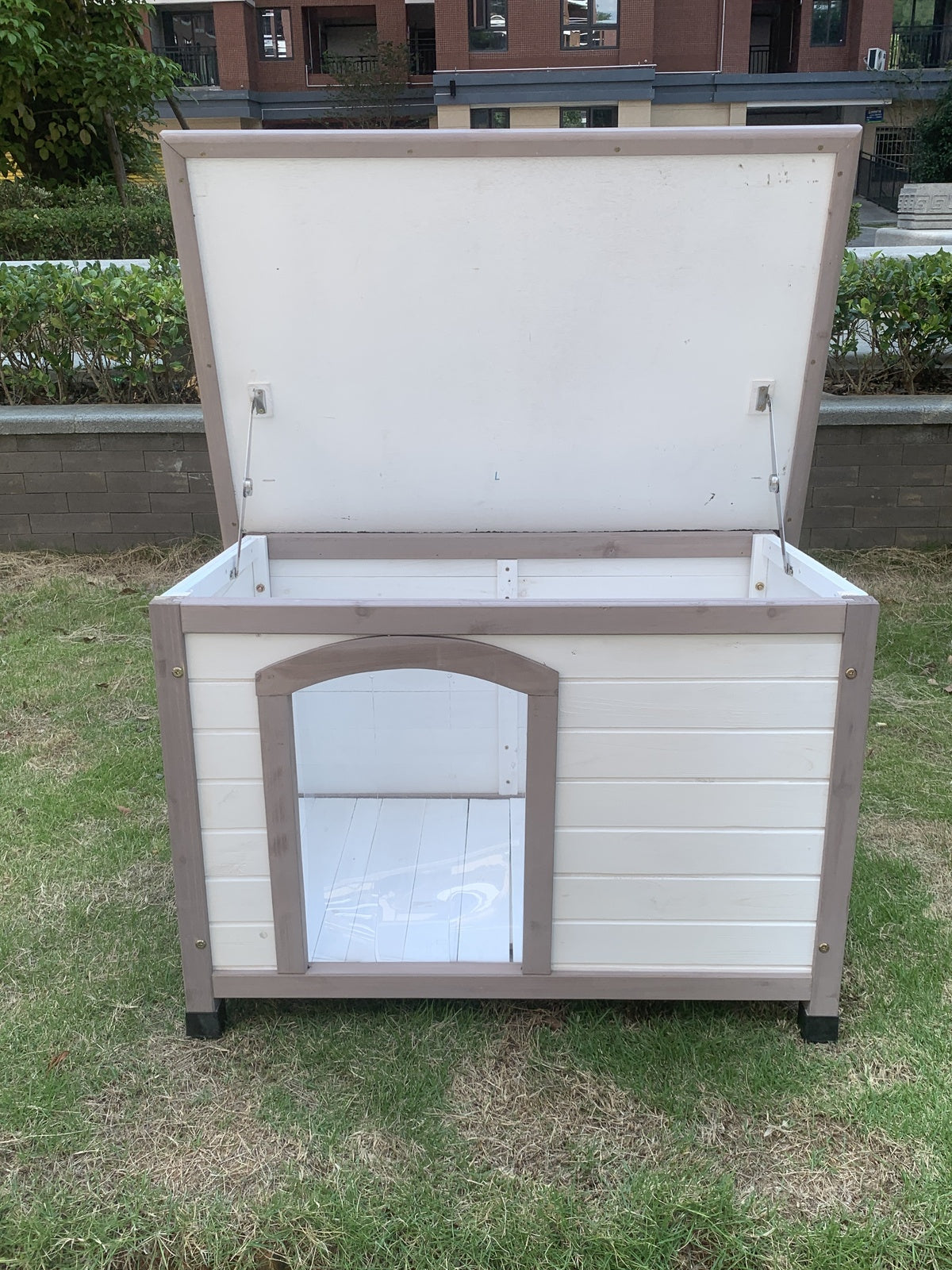 Dog Kennels: YES4PETS M Timber Pet Dog Kennel House Puppy Wooden Timber Cabin With Stripe White