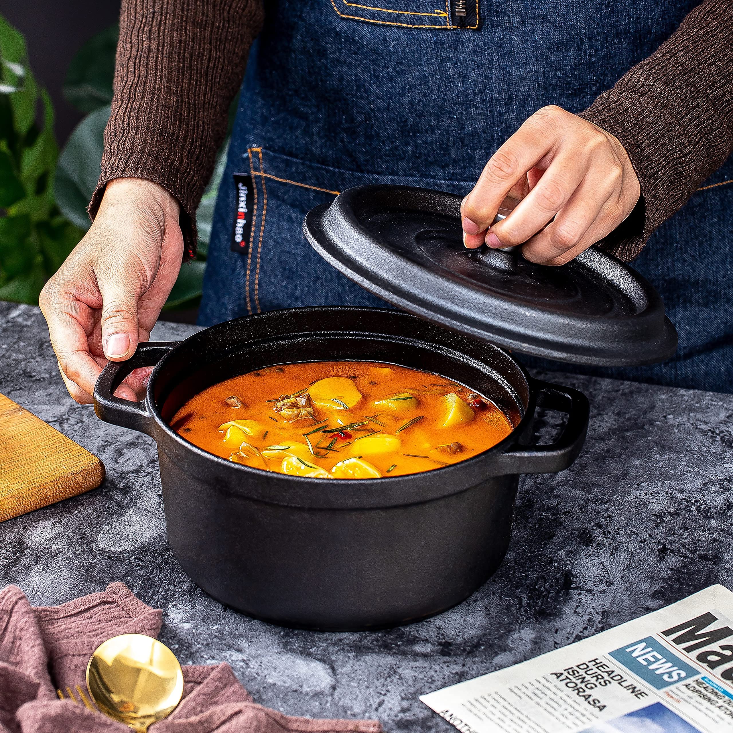 Skillets & Frying Pans: 24cm Pre-seasoned NonStick Cast Iron Dutch Oven Handles Lid Skillet Cookware Braising Pot Pan Casserole
