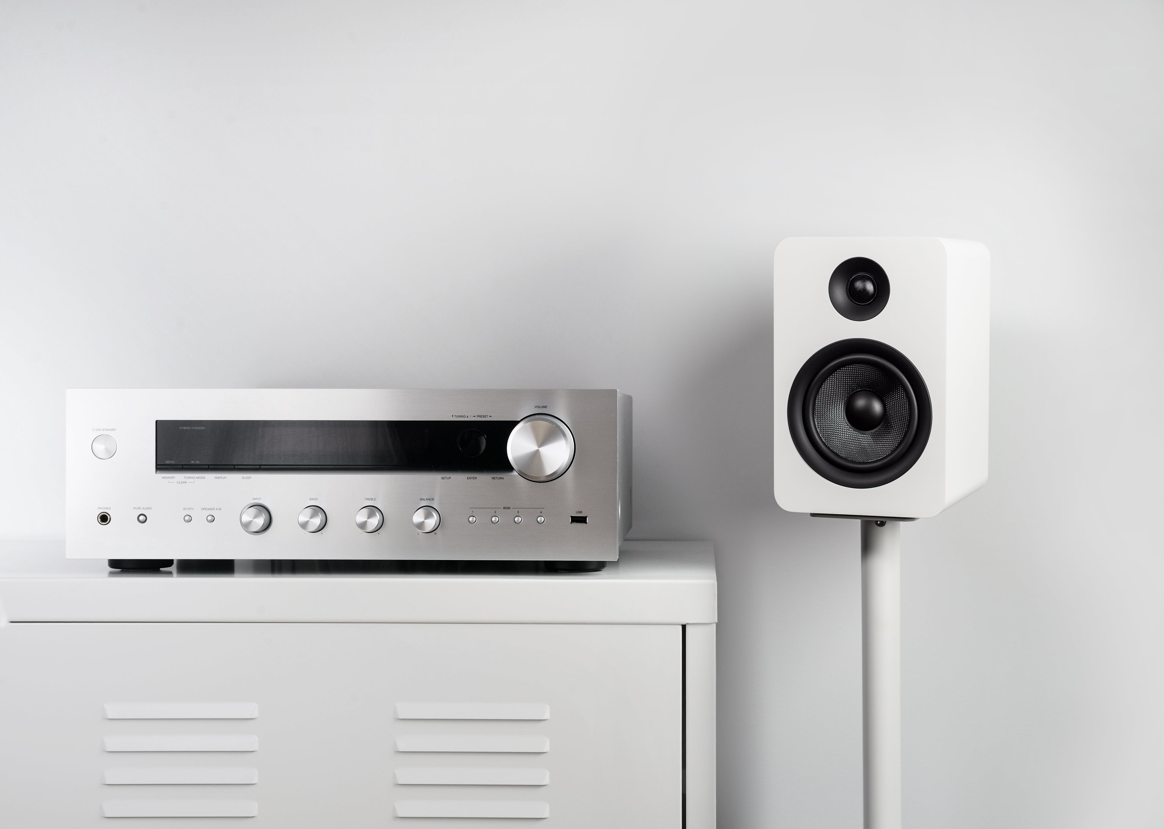 Speaker Accessories: Kanto SP32PLW 32" Tall Bookshelf Speaker Floor Stands - Pair, White