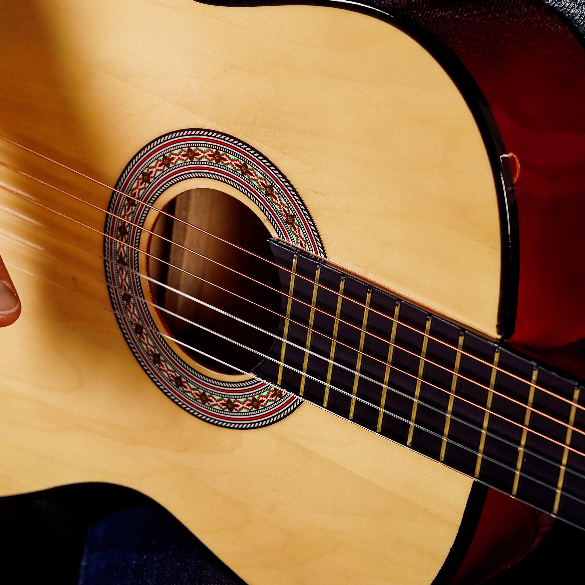Audio Accessories: 3rd Avenue Full Size Classical Guitar Pack - Natural