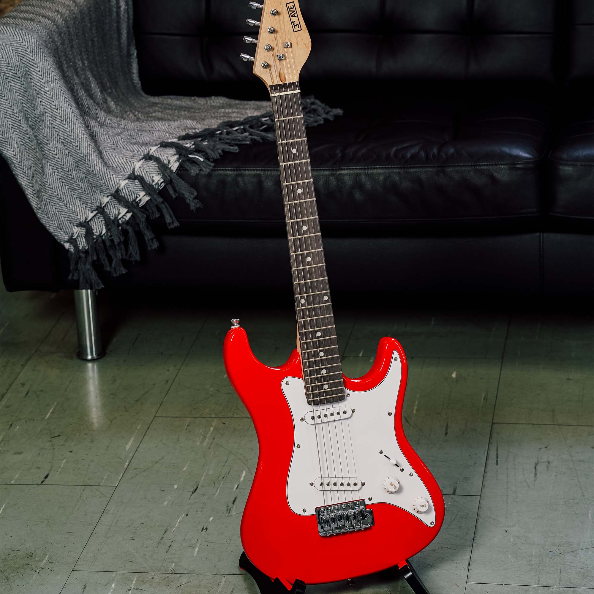Audio Accessories: 3rd Avenue 3/4 Size Electric Guitar - Red