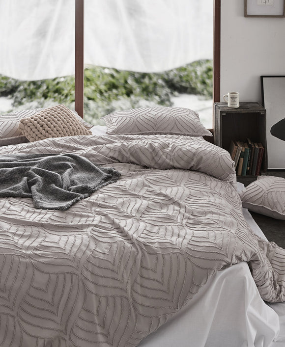 100% Premium Tufted Microfibre Quilt Cover Set - Ultra-Soft, Durable Embroidery Bedding Comforter Set - Machine Washable & Zipper Closure - Beige - Double