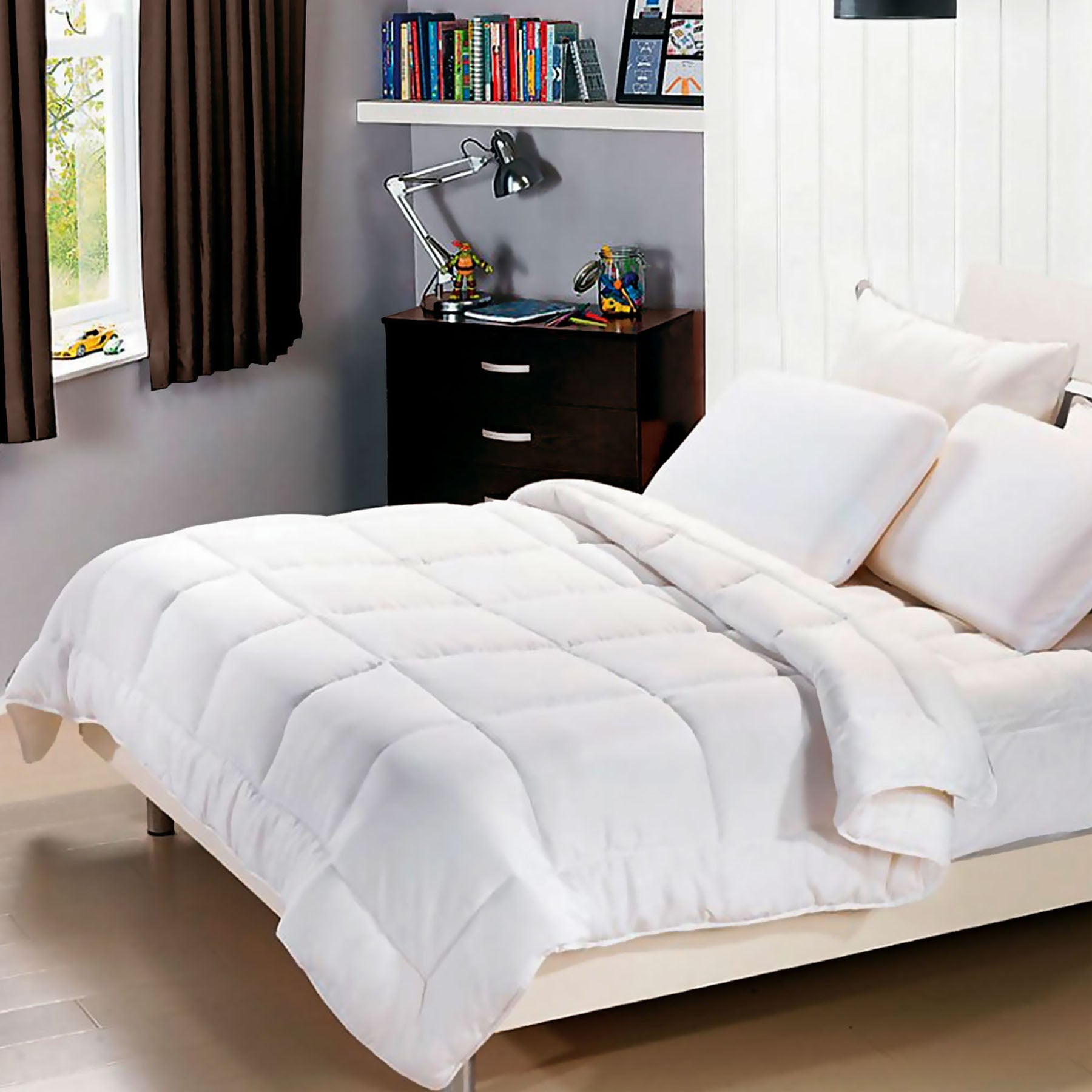 Quilts & Duvets: 300GSM Cotton Summer Quilt Queen