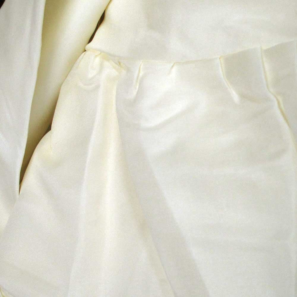 Table Linen & Kitchen Towels: Set of 2 Round 180cm Ruffled Table Cloth Cream