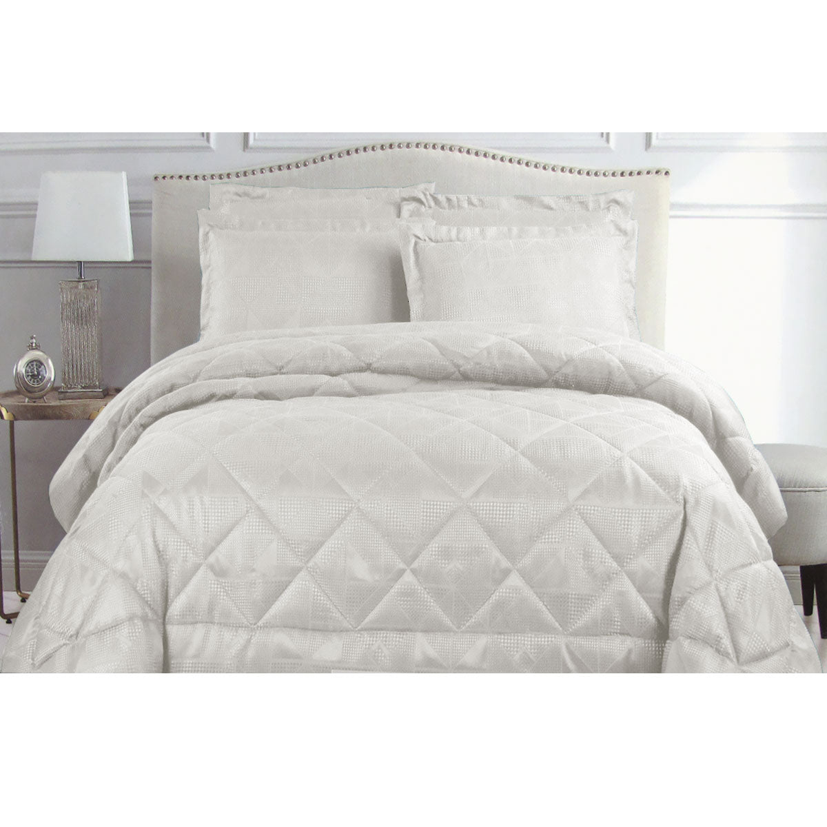 Quilts & Duvets: Hotel Living Eli Jacquard Comforter Set Queen White