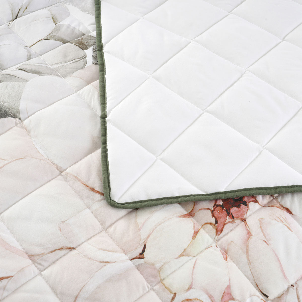Quilts & Duvets: Bianca Giselle White Polyester Printed Floral Coverlet Set Super King