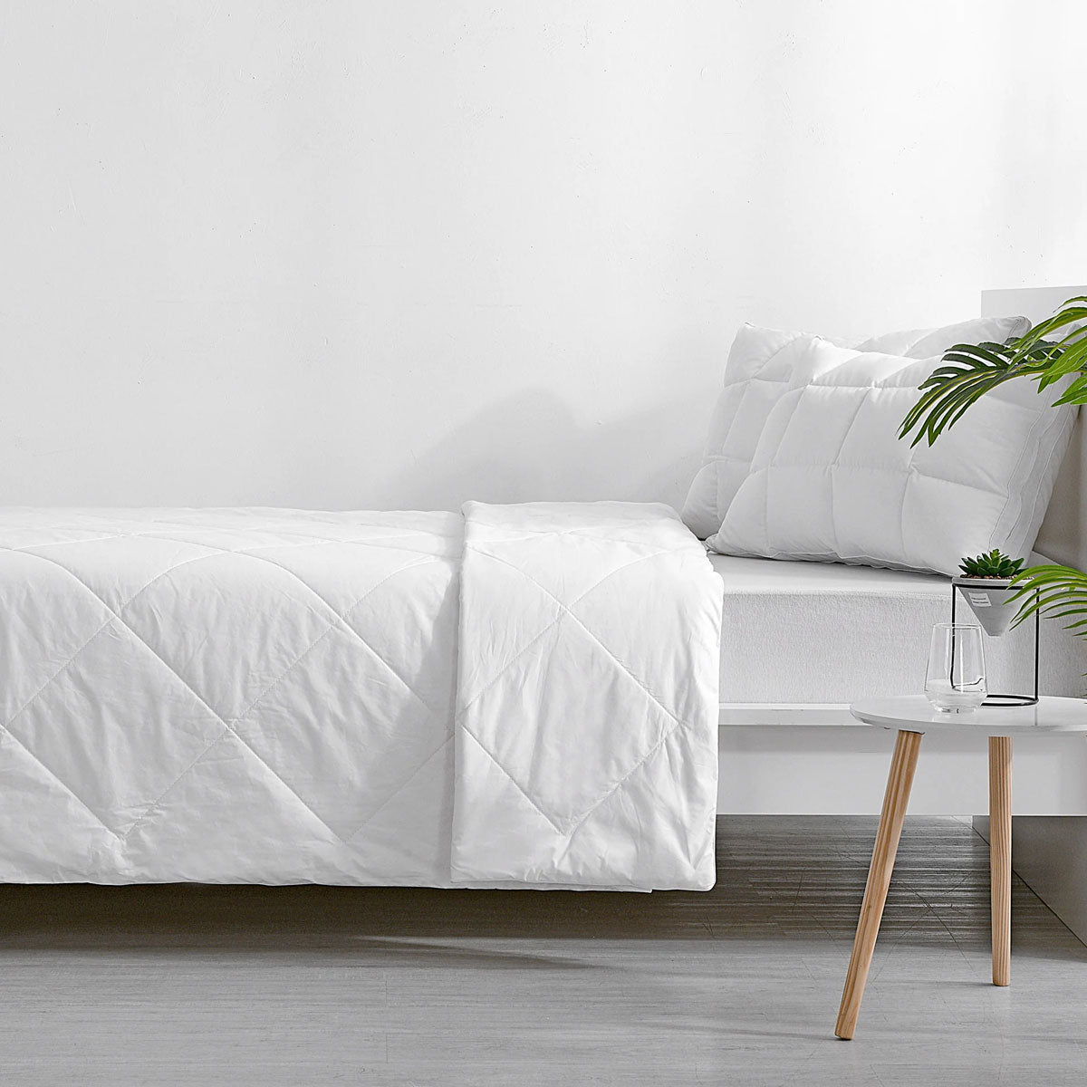 Quilts & Duvets: Bianca 250GSM Natural Sleep Bamboo Summer Quilt Queen