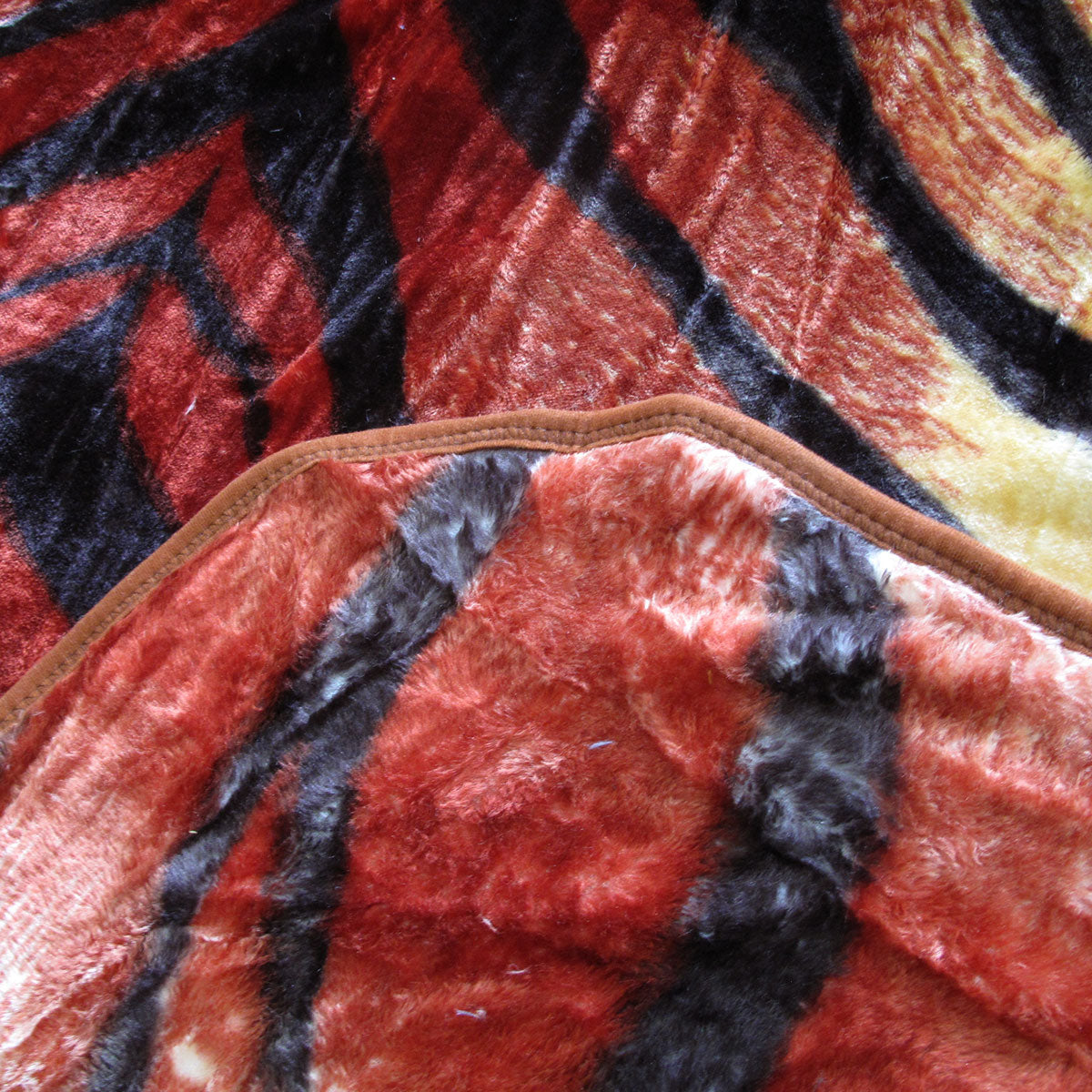 Blankets & Throws: 375gsm 1 Ply Animal Print Faux Mink Blanket Queen 200x240 cm Tiger