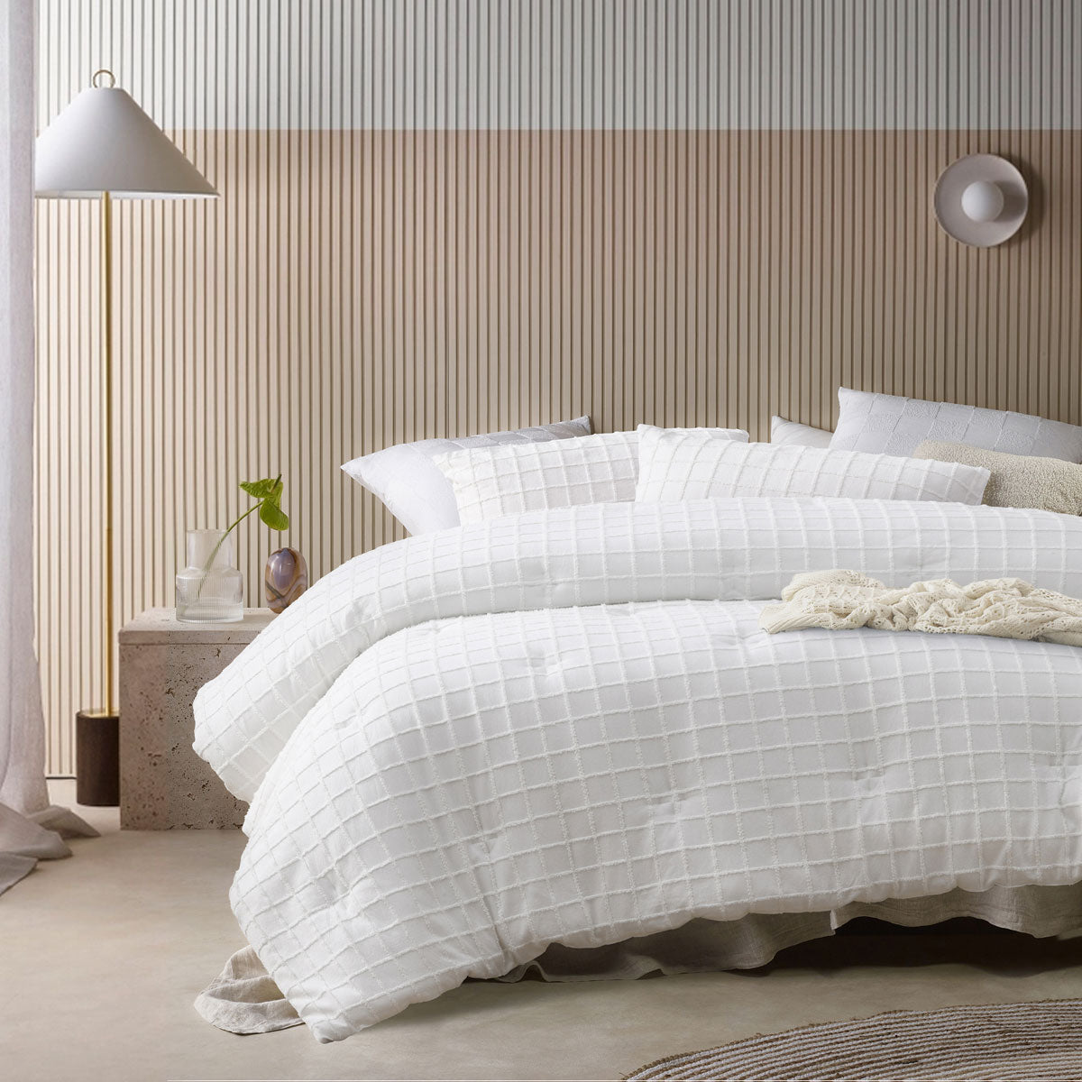 Quilts & Duvets: Vintage Design Homewares 3 Pcs Parquet White Comforter Set King