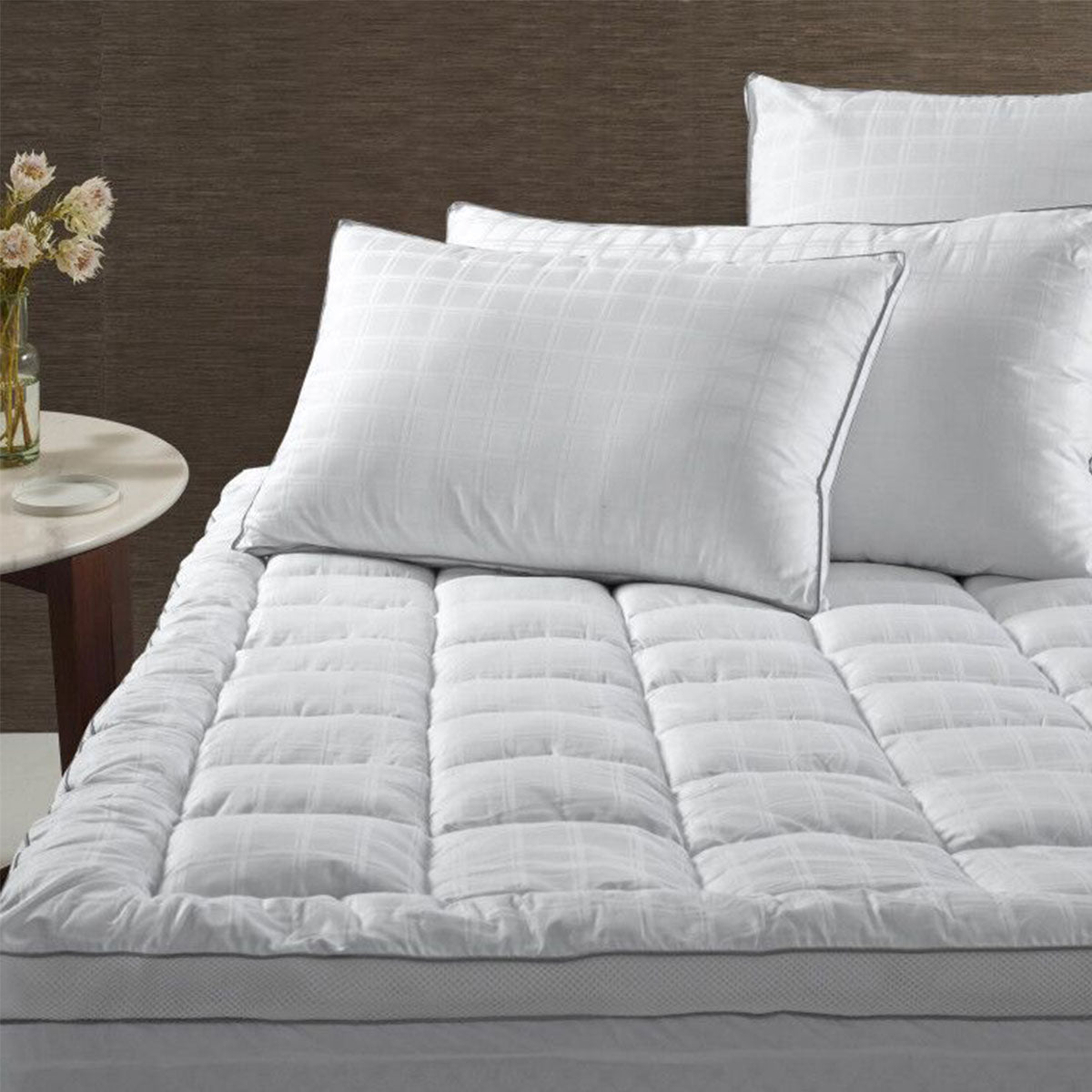 Mattress Protectors: Accessorize Deluxe Hotel Mattress Topper King