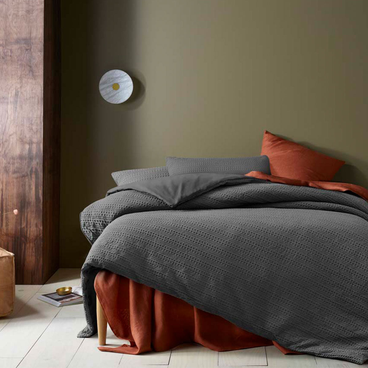 Duvet Covers: Accessorize Soho Waffle Dark Grey Quilt Cover Set King