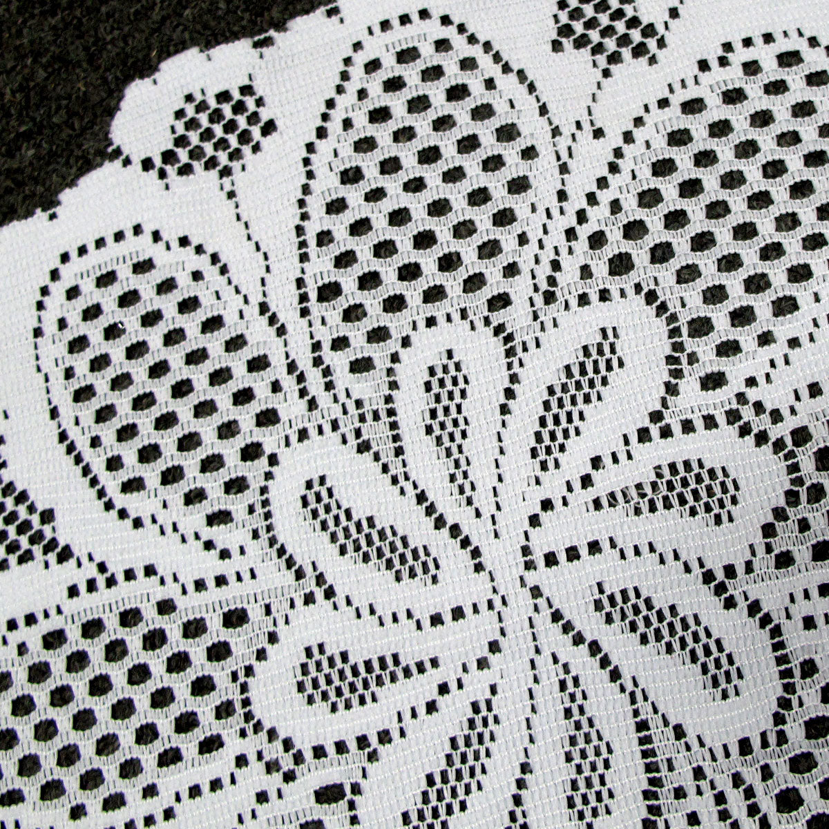 Table Linen & Kitchen Towels: Blossom White Set of 2 Polyester Lace Table Doilies 36 cm Diameter