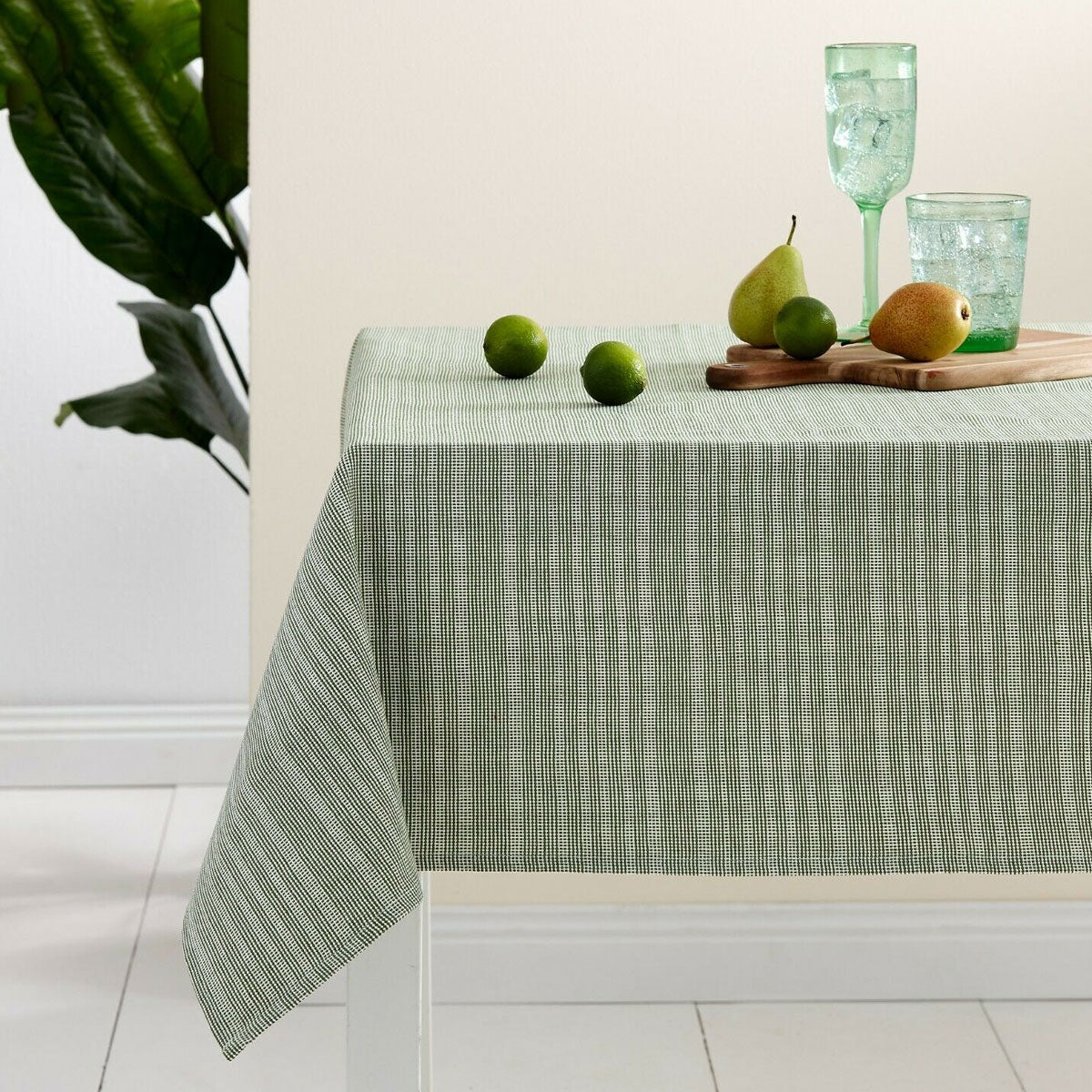 Table Linen & Kitchen Towels: Ladelle Green Eco Cotton Rich Tablecloth 150 x 265 cm