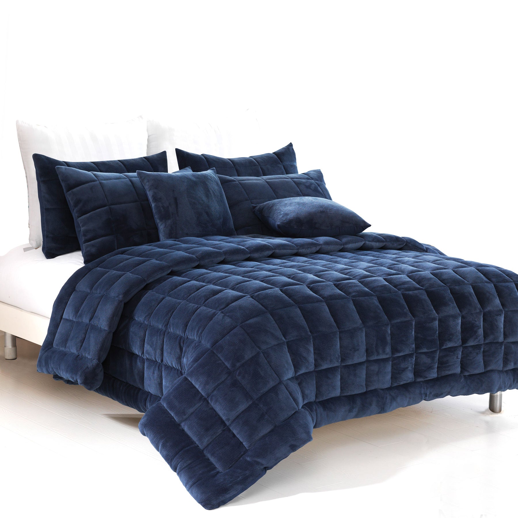Quilts & Duvets: Alastairs Augusta Faux Mink Quilt / Comforter Set Navy King