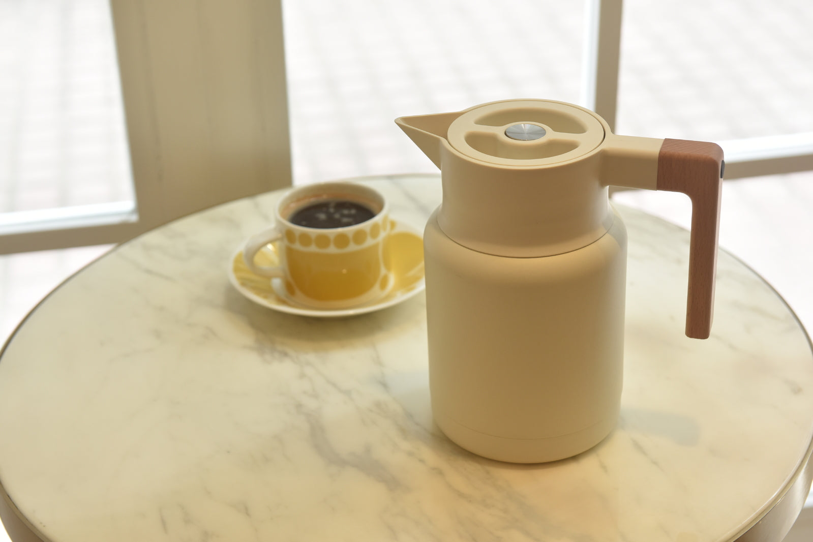 Drinkware: Kylin 304 Stainless Steel Japanese Vaccum Jug 1.3L - White