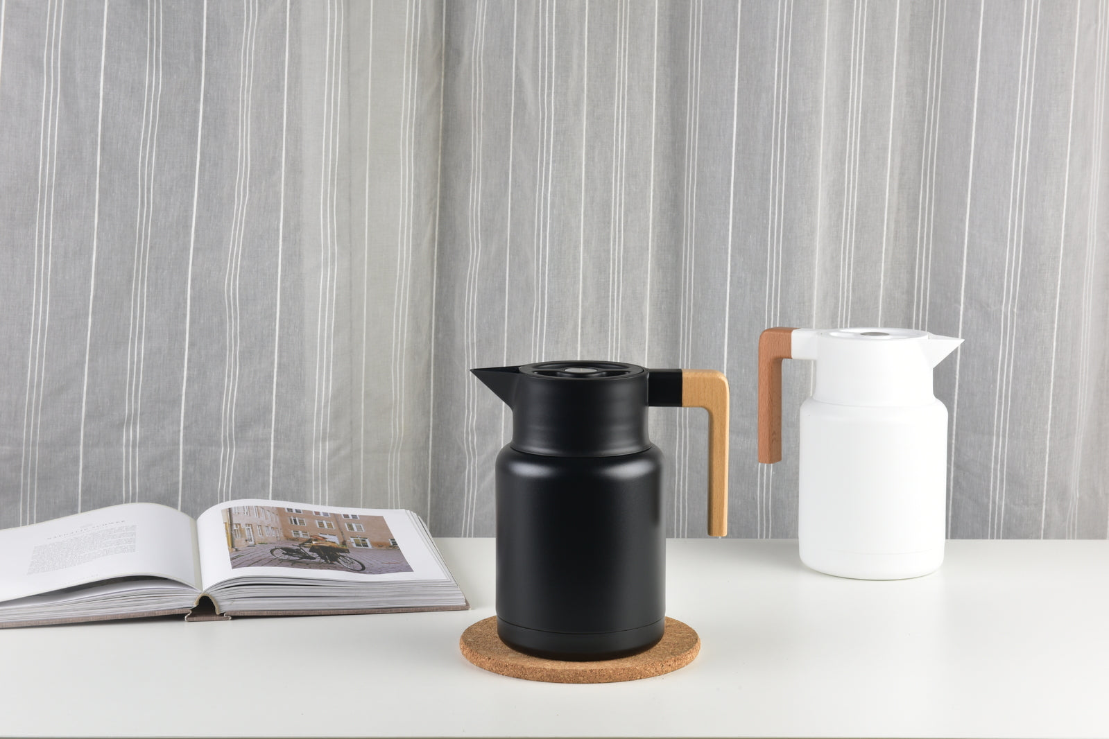 Drinkware: Kylin 304 Stainless Steel Japanese Vaccum Jug 1.3L - White