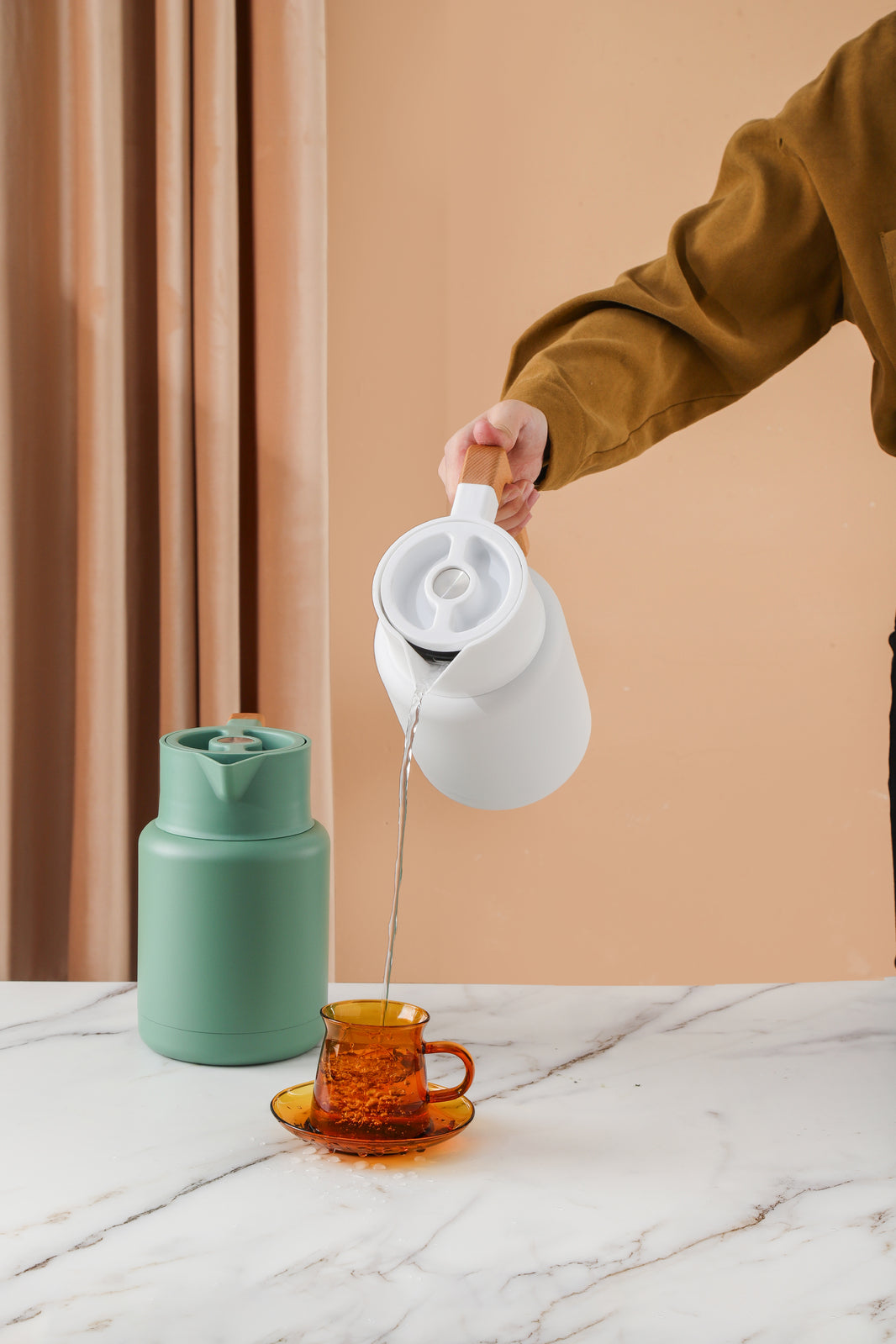 Drinkware: Kylin 304 Stainless Steel Japanese Vaccum Jug 1.3L - White