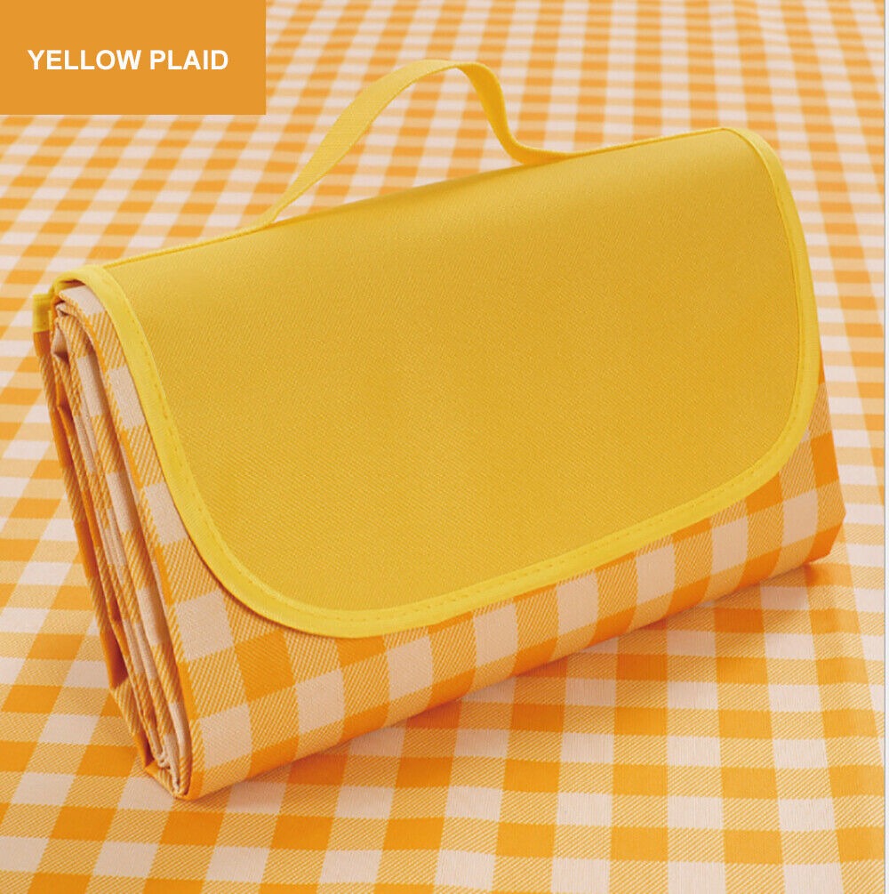 Camp Furniture: Large Waterproof Thickened Moisture-Proof Outdoor Camping Picnic Mat (Yellow)