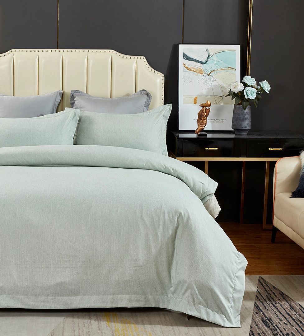 Duvet Covers: Tailored Super Soft Quilt Cover Set - Super King Size