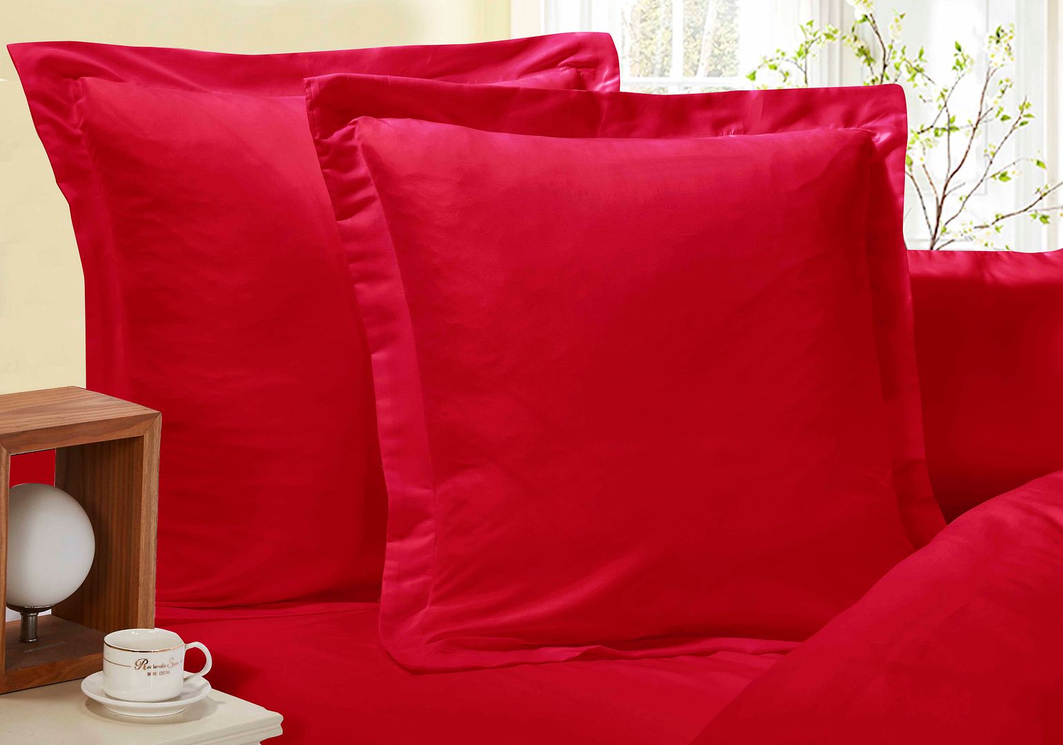 Pillowcases: 1000TC Premium Ultra Soft European Pillowcases 2-Pack Red