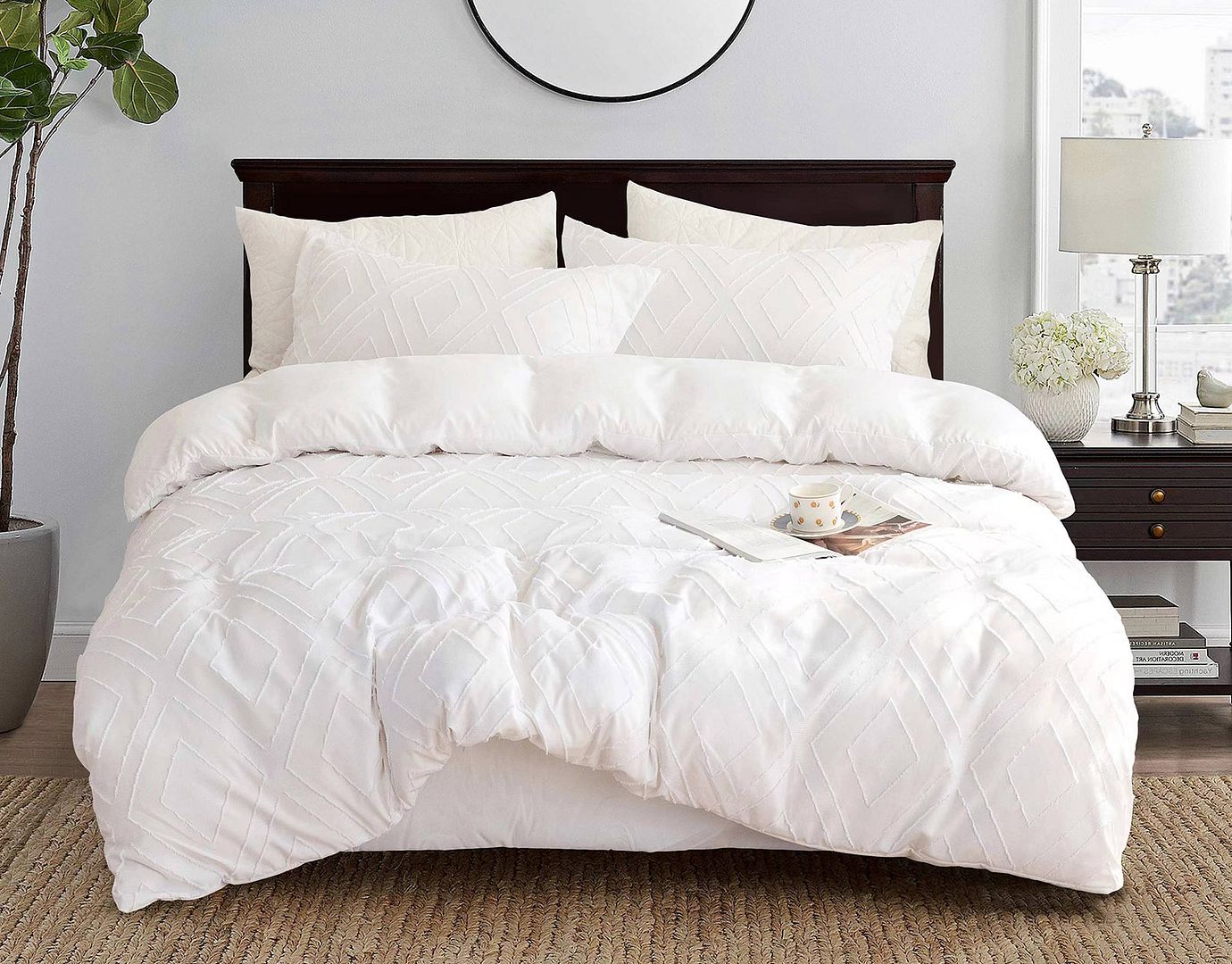 Duvet Covers: Tufted Diamond Jacquard Super King Size White Duvet Quilt Cover Set