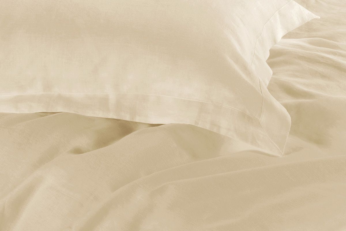 Duvet Covers: 1000TC Tailored King Size Yellow Cream Duvet Quilt Cover Set