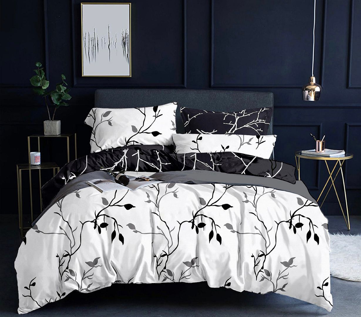 Duvet Covers: Tree Reversible Double Size Quilt/Duvet Cover Set - Black