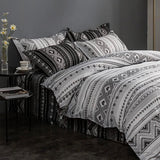 Duvet Covers: Tugo Reversible King Size Quilt/Duvet Cover Set