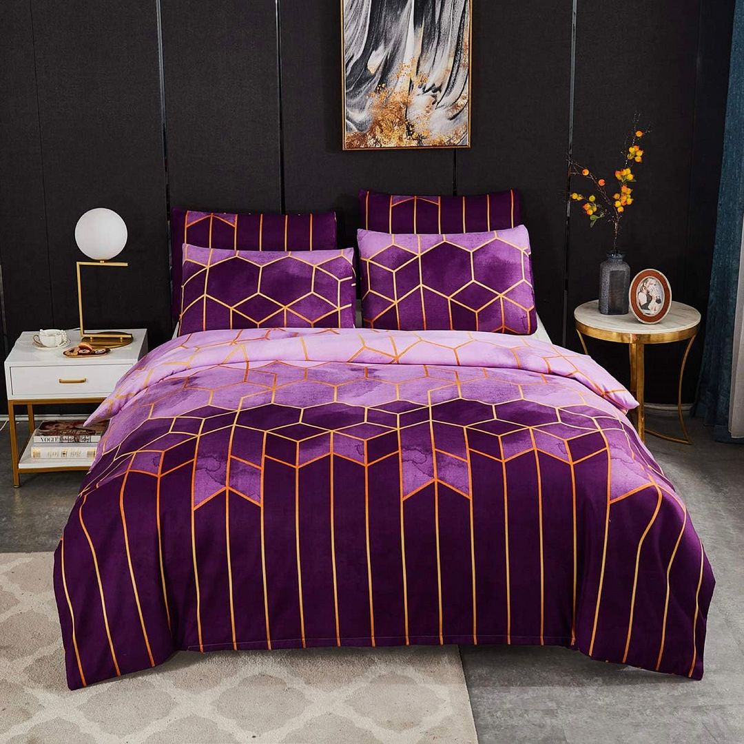 Duvet Covers: Erena Purple Quilt/Doona/Duvet Cover Set - King Size