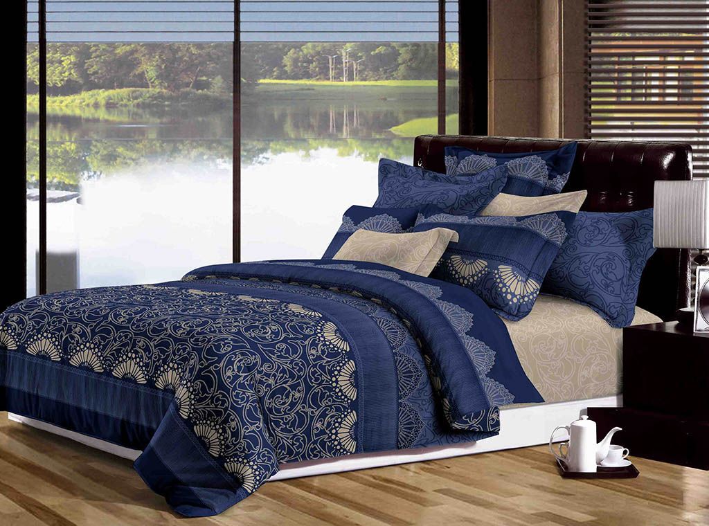 Duvet Covers: Ascott Queen Size Duvet Quilt Cover Set