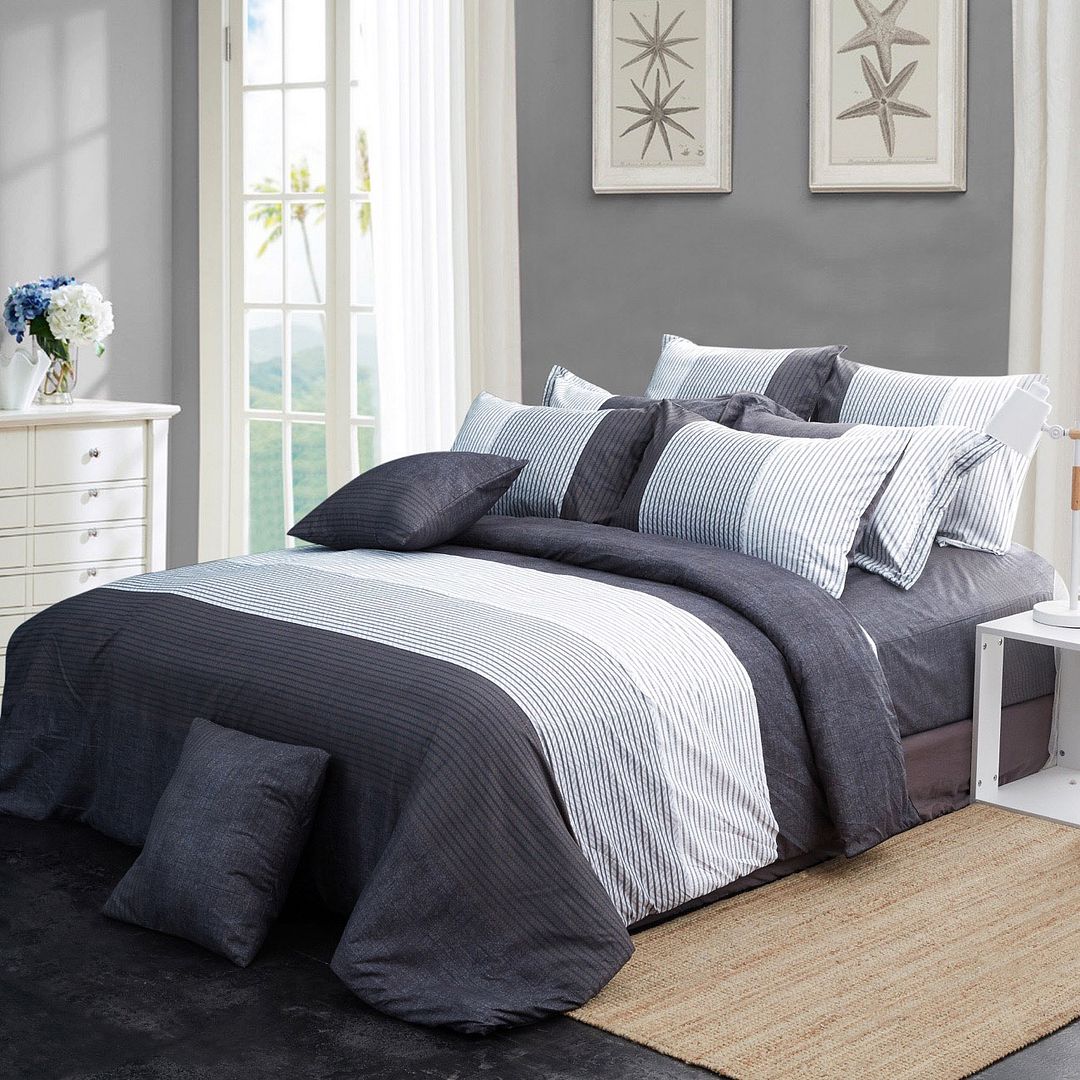 Duvet Covers: Chimes Queen Size Duvet Quilt Cover Set