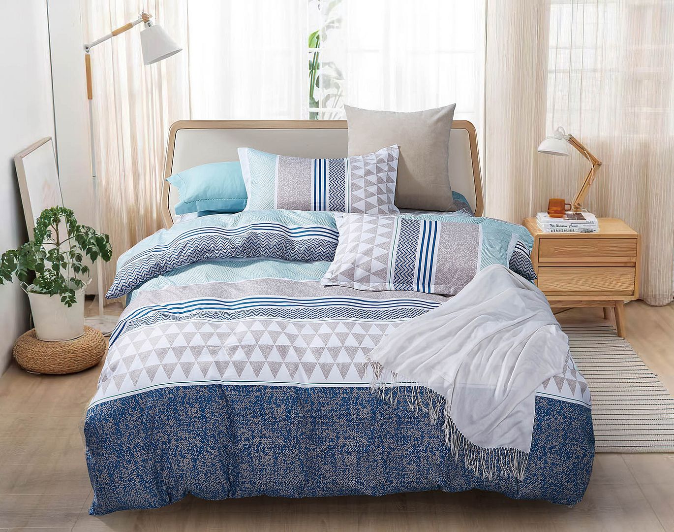 Duvet Covers: Danya Queen Size Duvet Quilt Cover Set
