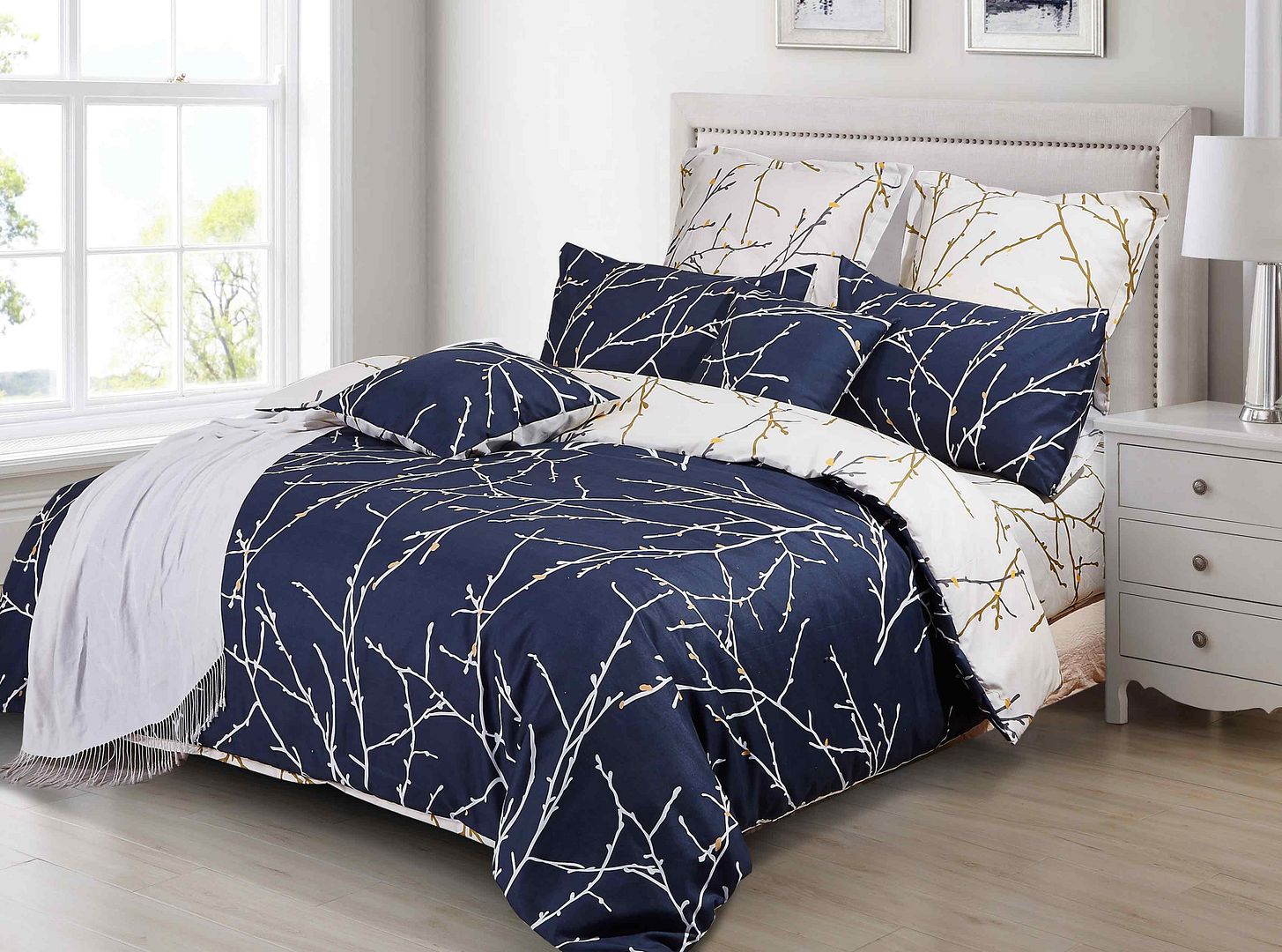 Duvet Covers: Tree Reversible Queen Size Blue Duvet Quilt Cover Set