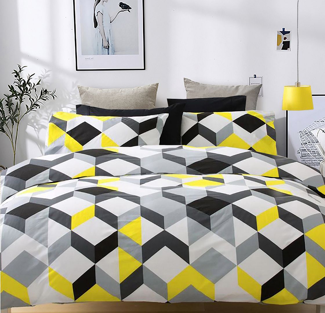 Duvet Covers: Jensson Queen Size Duvet Quilt Cover Set
