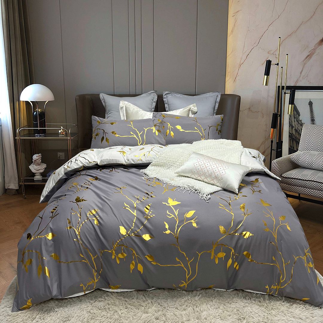 Duvet Covers: Reversible Design Grey Queen Size Bed Quilt/Duvet Cover Set