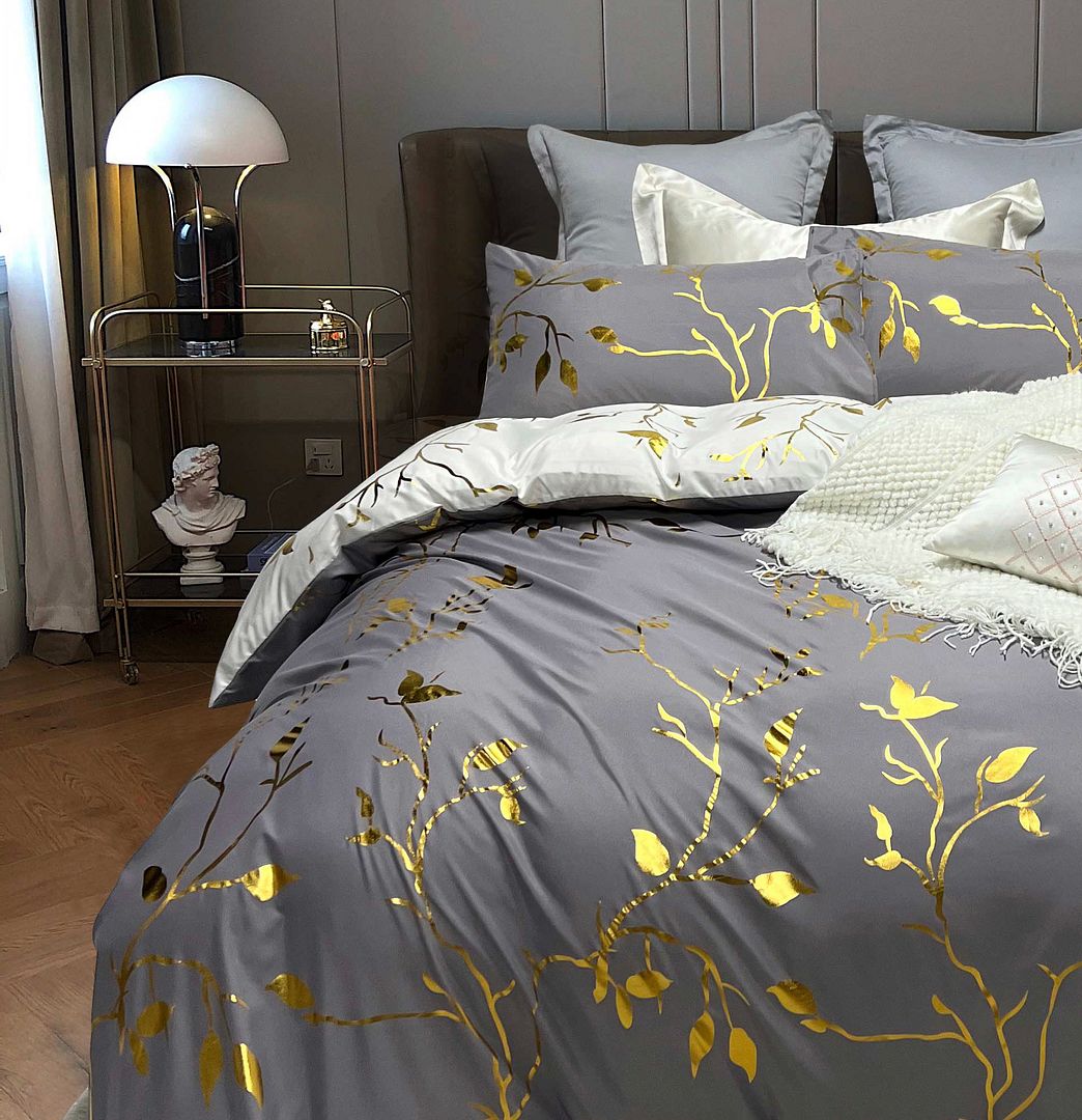 Duvet Covers: Reversible Design Grey Queen Size Bed Quilt/Duvet Cover Set