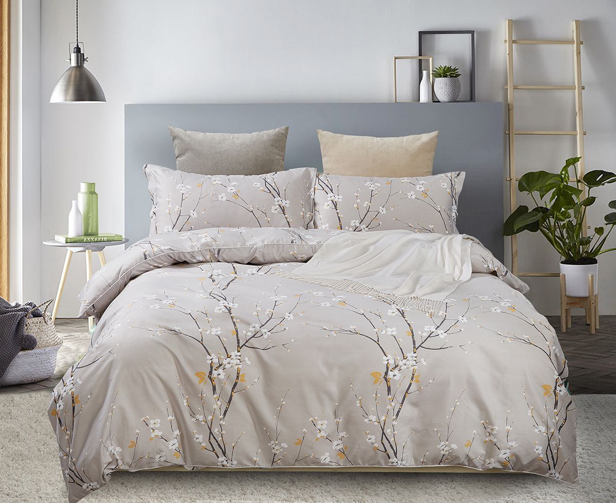 Duvet Covers: Kaito Super King Size Duvet Quilt Cover Set