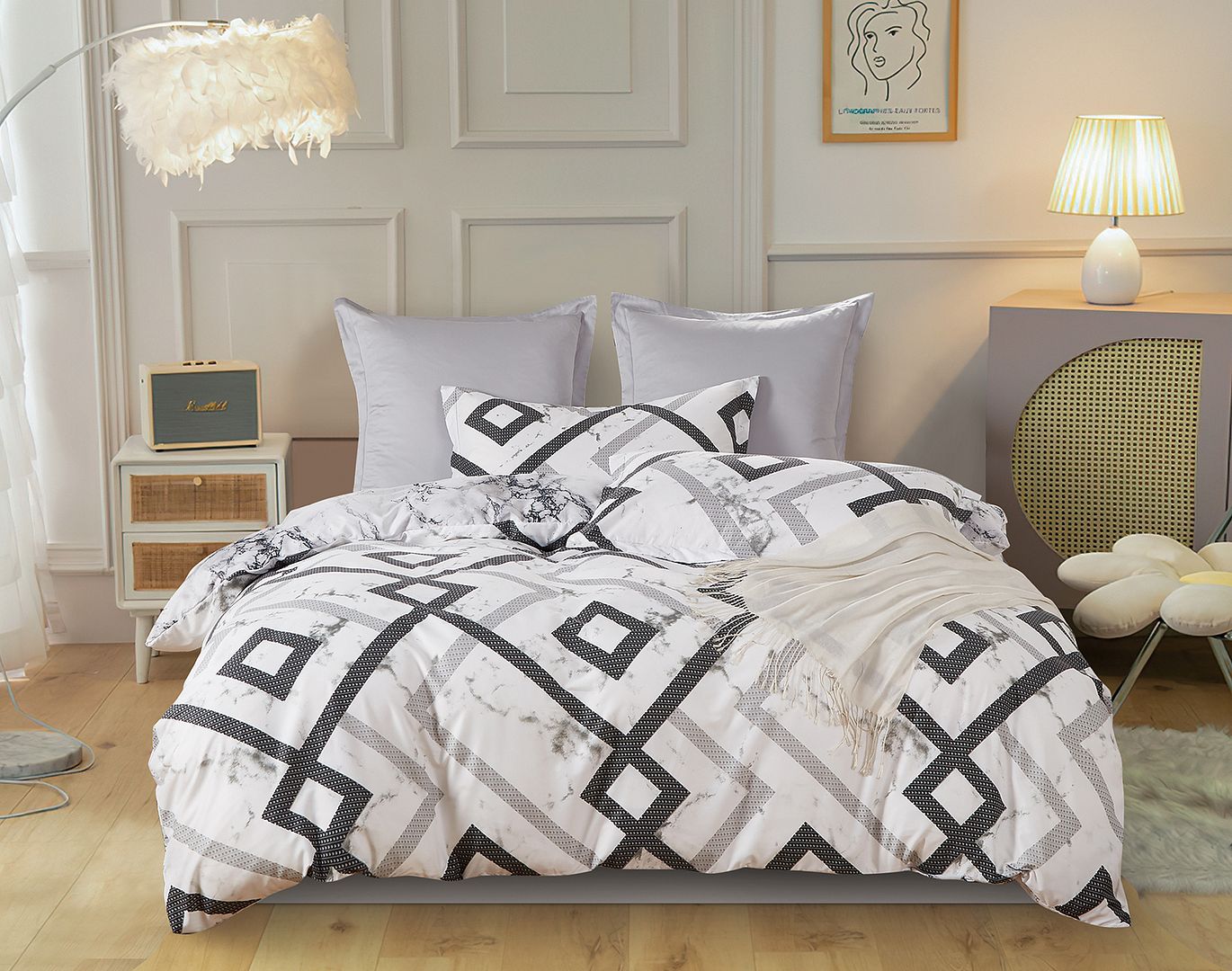 Duvet Covers: Ashwin Super King Size Quilt/Duvet Cover Set