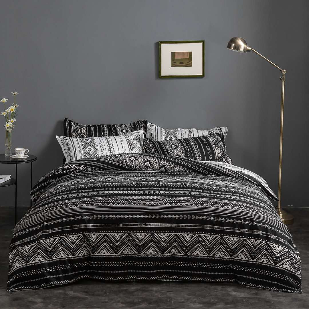 Duvet Covers: Hugo Reversible Super King Size Duvet Quilt Cover Set