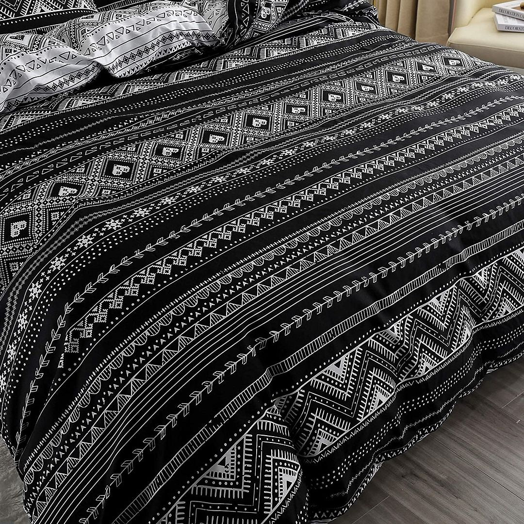 Duvet Covers: Hugo Reversible Super King Size Duvet Quilt Cover Set
