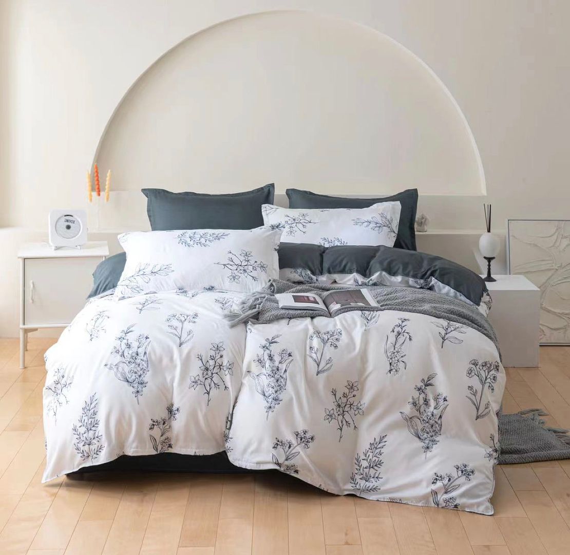 Duvet Covers: Marrila Quilt Cover Set - Super King Size