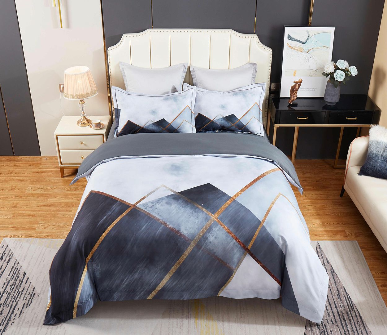 Duvet Covers: Dakuta Quilt Cover Set - Queen Size