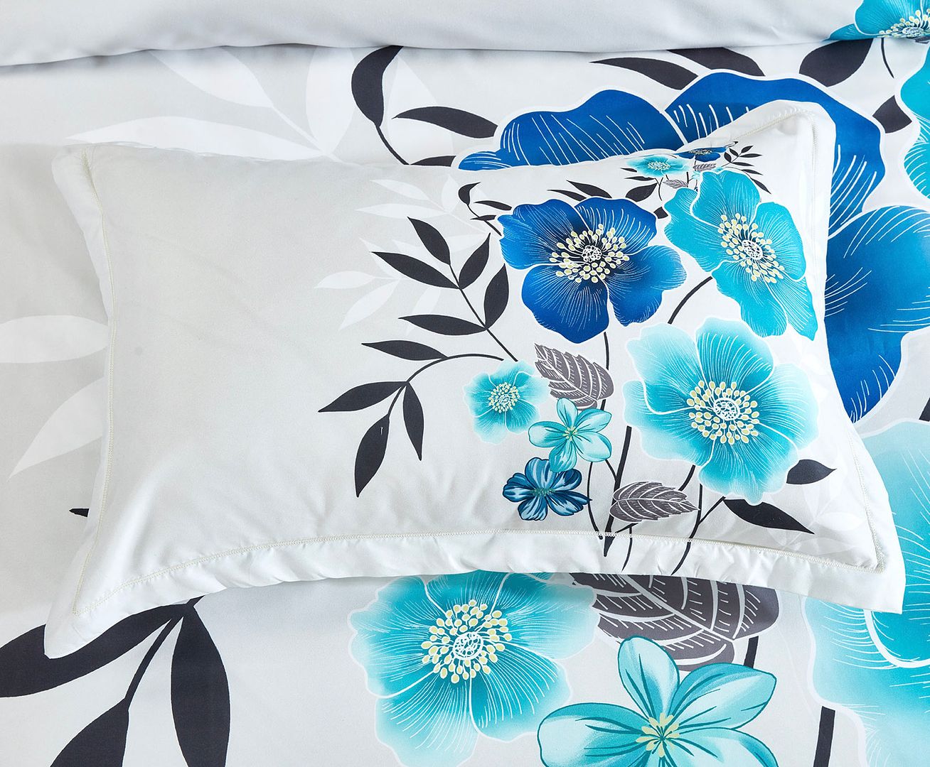 Duvet Covers: Braithe Floral Quilt Cover Set - Queen Size