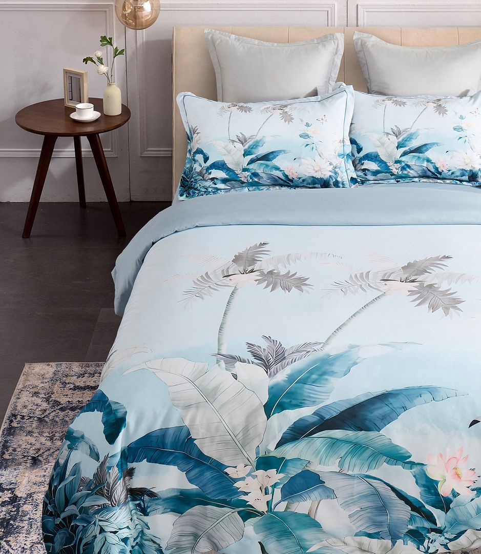 Duvet Covers: Tropical Quilt Cover Set - Super King Size